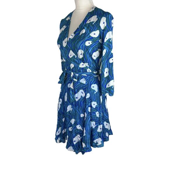 Diane Von Furstenberg DVF Irina Blue Floral Wrap Dress 100% Silk Size Small - Picture 8 of 9